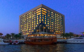 Sheraton Dubai Creek Hotel & Towers 5*